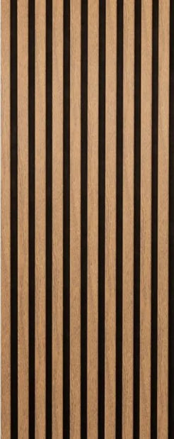 Panou Riflat Premium cu proprietăți fonoabsorbante – Misty Smoked Oak, textură stejar afumat cu tonuri medii, suport PET acustic negru, 2,8 m × 45 cm – Cod ER-R70